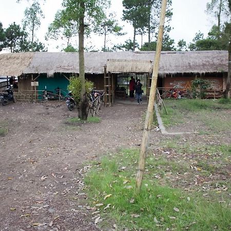 Papandayan Camping Ground Hotel Cileuleuy Esterno foto